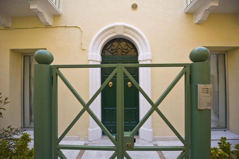 Apartamento Vico Amato Residenza Sulmona Exterior foto