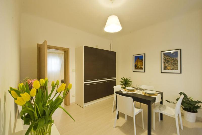 Apartamento Vico Amato Residenza Sulmona Habitación foto