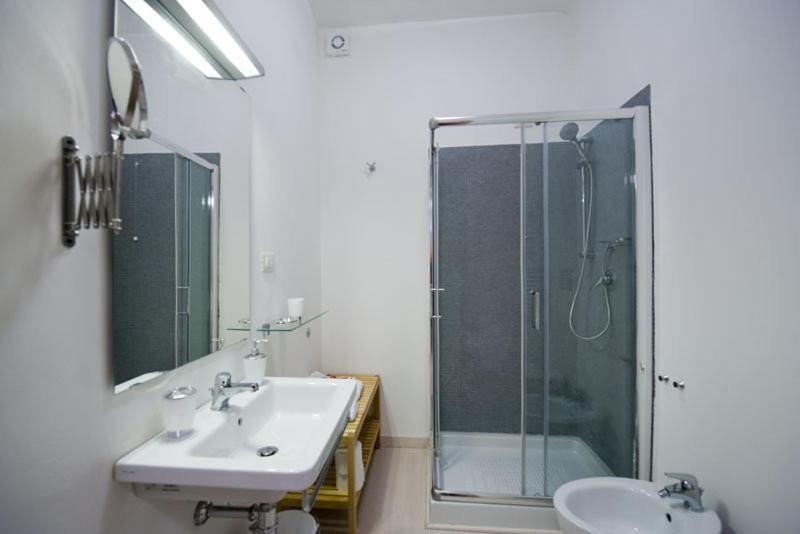 Apartamento Vico Amato Residenza Sulmona Habitación foto